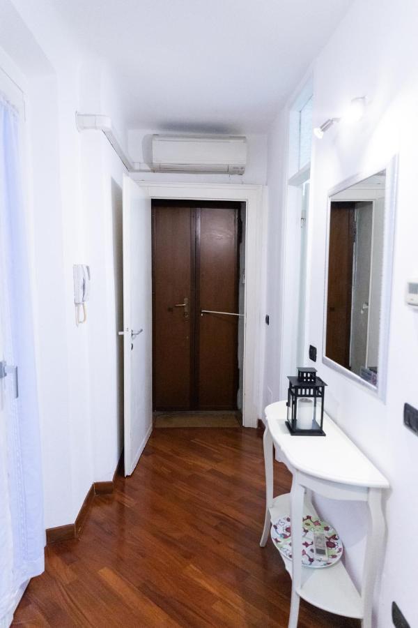 Sweet House Corso Genova Apartment Milano Exterior foto