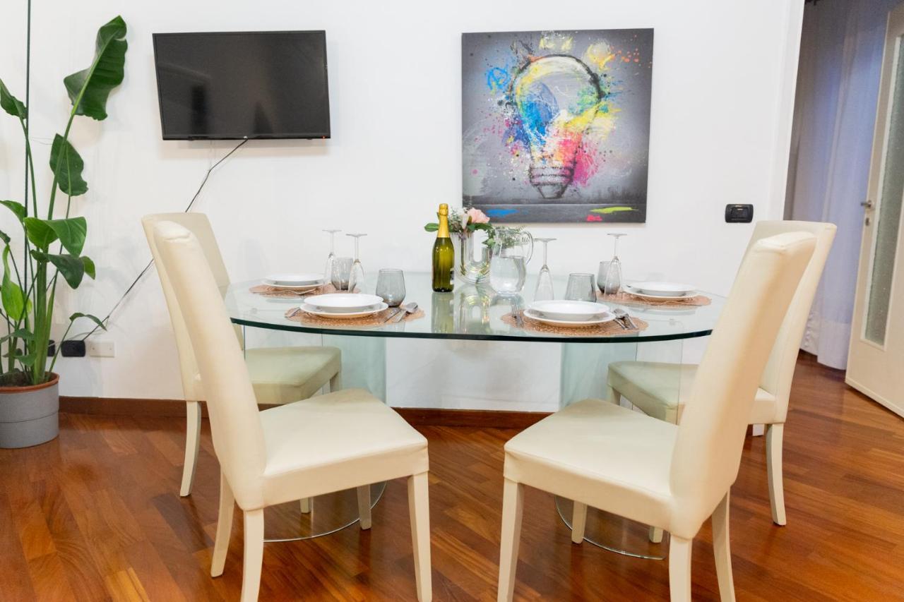 Sweet House Corso Genova Apartment Milano Exterior foto